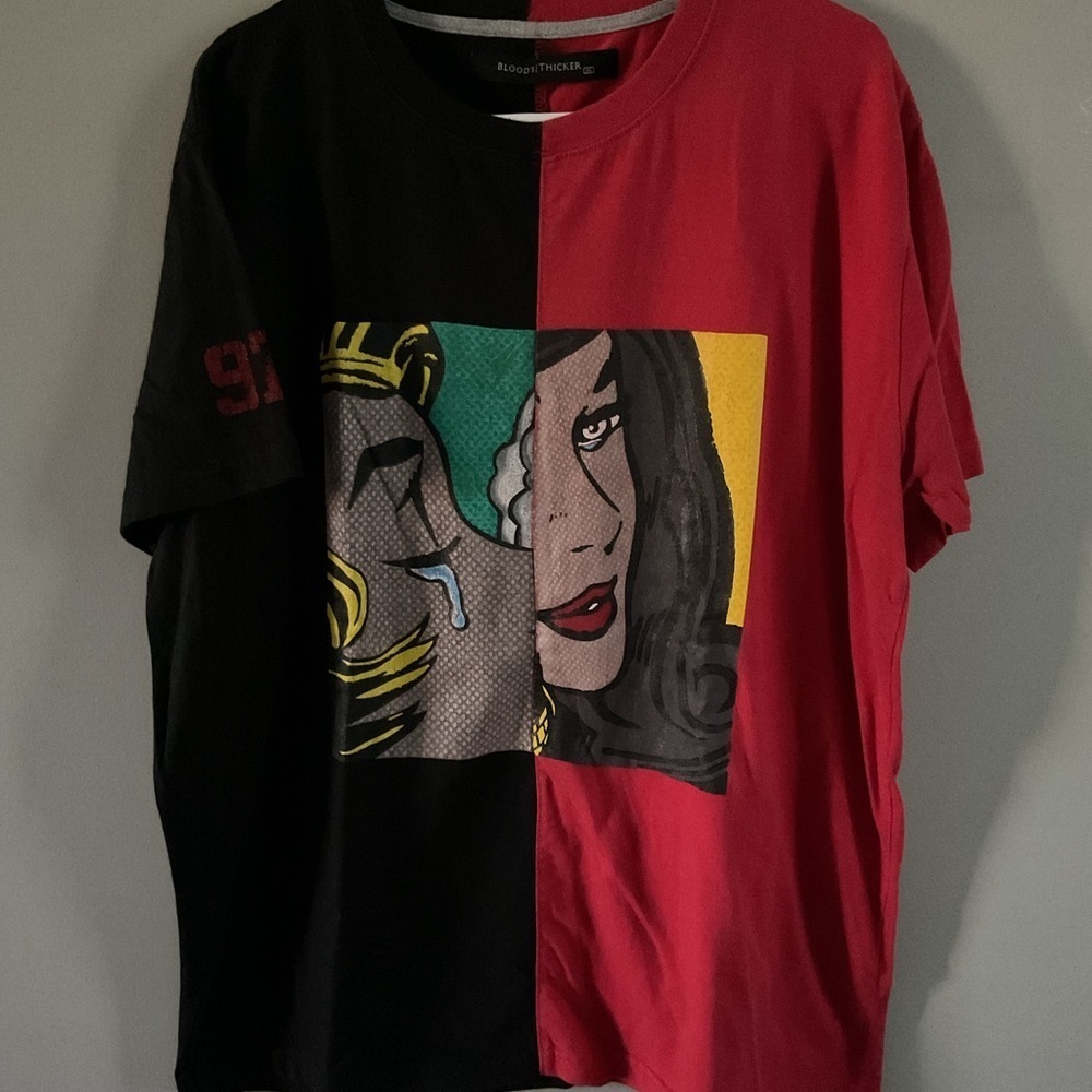 Rogue Status Graphic Tee in Black and Red